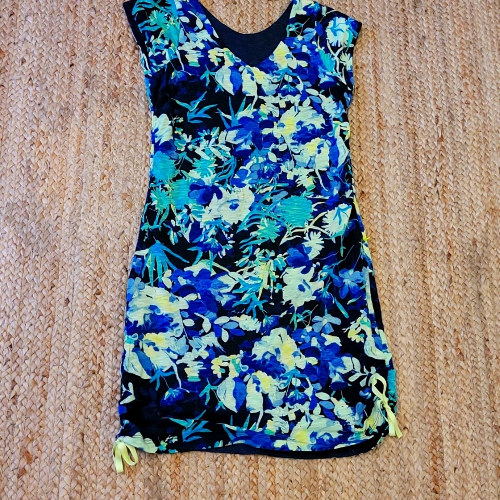 TITLE NINE reversible athletic dress, Med